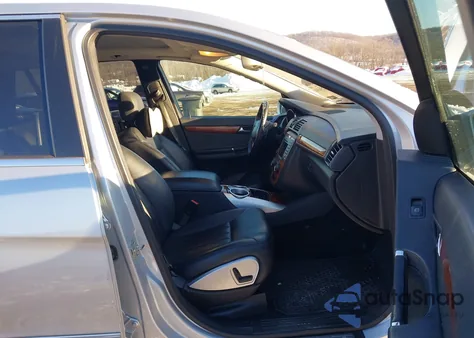 2009 Mercedes-Benz R 350 4Matic z USA, uszkodzony, nr VIN 4JGCB65E09A092180